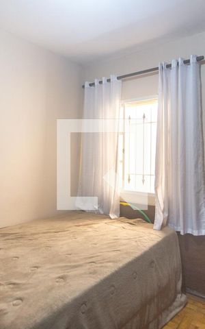 Casa à venda com 240m², 3 quartos e 2 vagasSuíte 1
