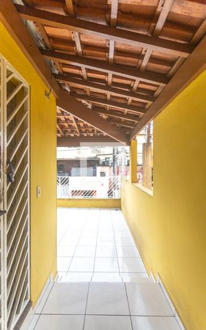 Casa à venda com 240m², 3 quartos e 2 vagasVaranda suíte 2