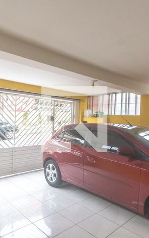 Casa à venda com 240m², 3 quartos e 2 vagasGaragem