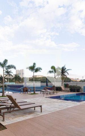 Apartamento à venda com 125m², 3 quartos e 2 vagas Apartamento à venda com 125m², 3 quartos e 2 vagasÁrea comum - Piscina