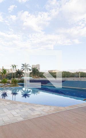 Apartamento à venda com 125m², 3 quartos e 2 vagas Apartamento à venda com 125m², 3 quartos e 2 vagasÁrea comum - Piscina