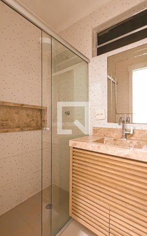 Apartamento à venda com 60m², 2 quartos e 1 vaga Apartamento à venda com 60m², 2 quartos e 1 vagaBanheiro