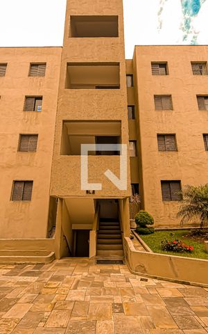 Apartamento à venda com 60m², 2 quartos e 1 vaga Apartamento à venda com 60m², 2 quartos e 1 vagaFachada do bloco