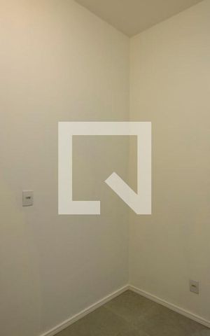 Apartamento para alugar com 54m², 1 quarto e sem vaga Apartamento para alugar com 54m², 1 quarto e sem vagaCloset da suíte