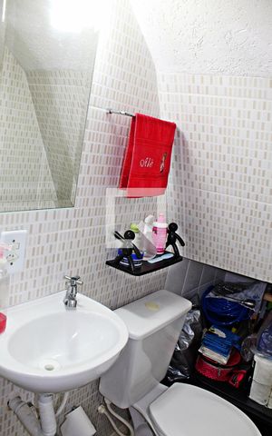Casa de condomínio à venda com 65m², 2 quartos e 1 vagaLavabo