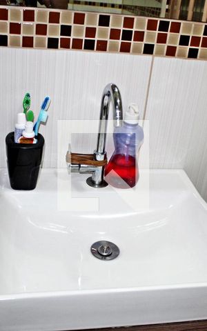 Casa de condomínio à venda com 65m², 2 quartos e 1 vagaBanheiro Corredor