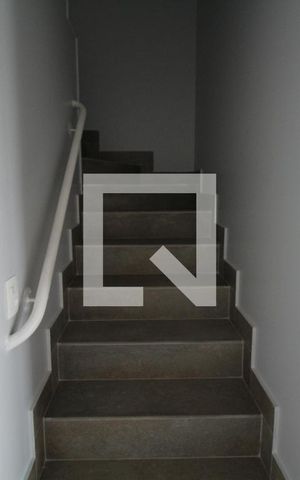 Apartamento para alugar com 60m², 1 quarto e 1 vagaEscada