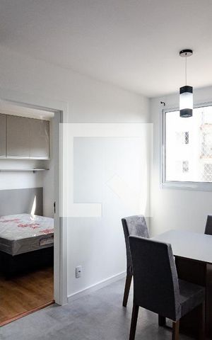 Apartamento à venda com 37m², 2 quartos e sem vaga Apartamento à venda com 37m², 2 quartos e sem vagaSala