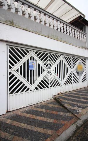 Casa à venda com 158m², 3 quartos e 2 vagasFachada Plaquinha 