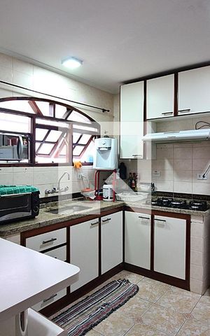 Casa à venda com 158m², 3 quartos e 2 vagasCozinha