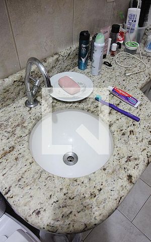 Casa à venda com 158m², 3 quartos e 2 vagasBanheiro do Quarto 1 - Suíte