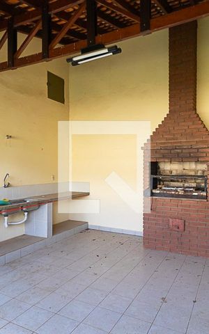 Casa à venda com 700m², 4 quartos e 4 vagas Casa à venda com 700m², 4 quartos e 4 vagasChurrasqueira