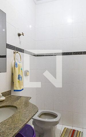 Casa à venda com 700m², 4 quartos e 4 vagas Casa à venda com 700m², 4 quartos e 4 vagasLavabo