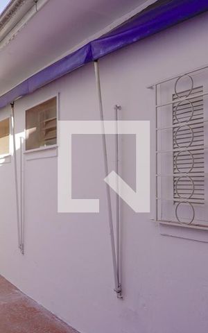 Casa à venda com 160m², 5 quartos e 2 vagas Casa à venda com 160m², 5 quartos e 2 vagasCorredor Entrada Casa
