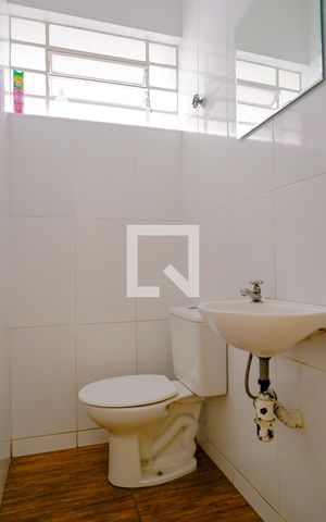 Casa à venda com 160m², 5 quartos e 2 vagas Casa à venda com 160m², 5 quartos e 2 vagasLavabo