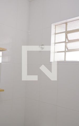 Casa à venda com 160m², 5 quartos e 2 vagas Casa à venda com 160m², 5 quartos e 2 vagasBanheiro 1