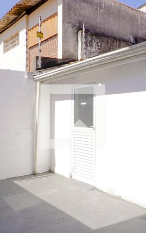 Casa à venda com 160m², 5 quartos e 2 vagas Casa à venda com 160m², 5 quartos e 2 vagasQuintal