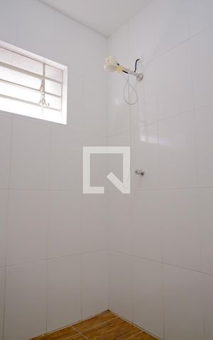 Casa à venda com 160m², 5 quartos e 2 vagas Casa à venda com 160m², 5 quartos e 2 vagasBanheiro 1