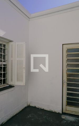 Casa à venda com 160m², 5 quartos e 2 vagas Casa à venda com 160m², 5 quartos e 2 vagasÁrea de Serviço
