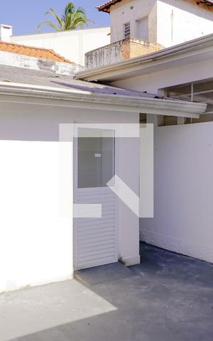 Casa à venda com 160m², 5 quartos e 2 vagas Casa à venda com 160m², 5 quartos e 2 vagasQuintal