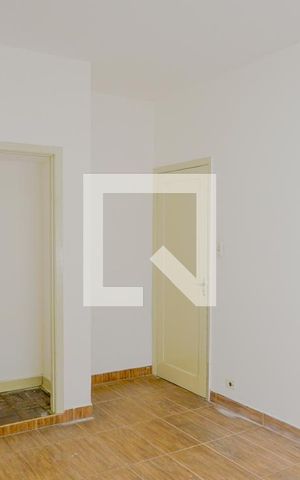 Casa à venda com 160m², 5 quartos e 2 vagas Casa à venda com 160m², 5 quartos e 2 vagasQuarto 1