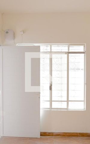 Casa à venda com 160m², 5 quartos e 2 vagas Casa à venda com 160m², 5 quartos e 2 vagasHall de Entrada