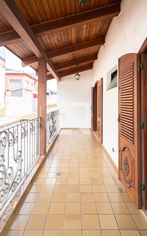 Casa à venda com 323m², 3 quartos e 5 vagas Casa à venda com 323m², 3 quartos e 5 vagasSacada - Quarto 1 e 2