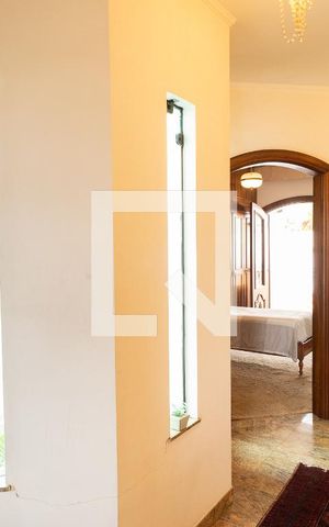 Casa à venda com 323m², 3 quartos e 5 vagas Casa à venda com 323m², 3 quartos e 5 vagasAcesso - Quartos