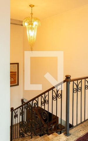 Casa à venda com 323m², 3 quartos e 5 vagas Casa à venda com 323m², 3 quartos e 5 vagasAcesso - Quartos