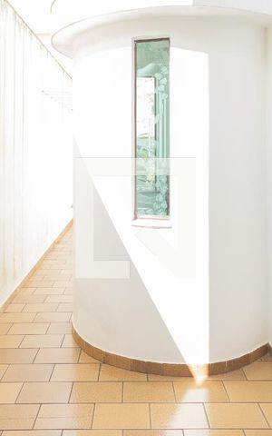 Casa à venda com 323m², 3 quartos e 5 vagas Casa à venda com 323m², 3 quartos e 5 vagasQuintal