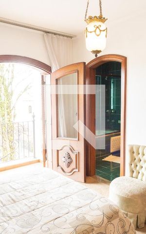 Casa à venda com 323m², 3 quartos e 5 vagas Casa à venda com 323m², 3 quartos e 5 vagasSuíte