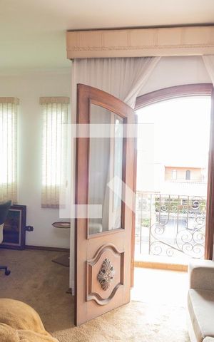 Casa à venda com 323m², 3 quartos e 5 vagas Casa à venda com 323m², 3 quartos e 5 vagasQuarto 3