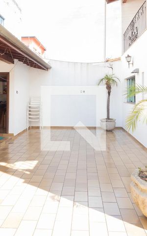 Casa à venda com 323m², 3 quartos e 5 vagas Casa à venda com 323m², 3 quartos e 5 vagasÁrea Churrasqueira