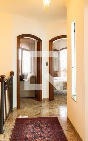 Casa à venda com 323m², 3 quartos e 5 vagas Casa à venda com 323m², 3 quartos e 5 vagasAcesso - Quartos