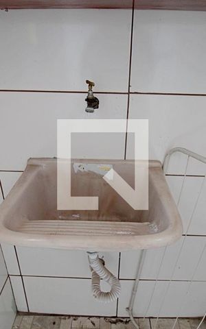 Casa para alugar com 40m², 1 quarto e sem vaga Casa para alugar com 40m², 1 quarto e sem vagaÁrea de Serviço