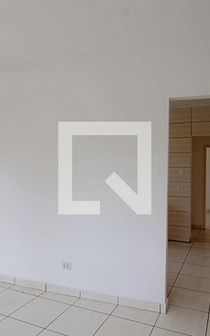 Casa para alugar com 40m², 1 quarto e sem vaga Casa para alugar com 40m², 1 quarto e sem vagaSala