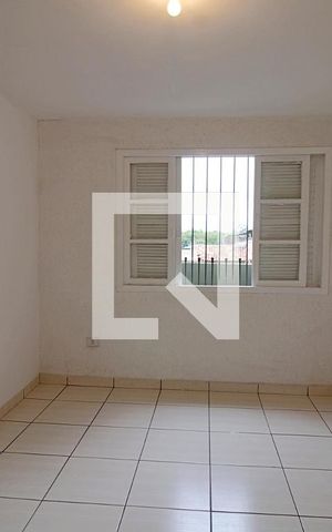 Casa para alugar com 40m², 1 quarto e sem vaga Casa para alugar com 40m², 1 quarto e sem vagaQuarto
