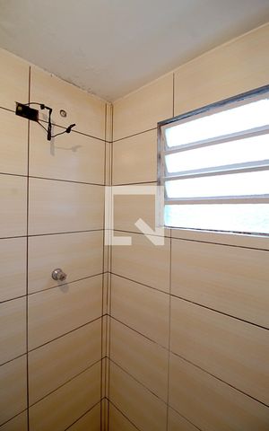 Casa para alugar com 40m², 1 quarto e sem vaga Casa para alugar com 40m², 1 quarto e sem vagaBanheiro