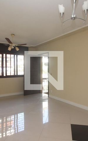 Casa à venda com 465m², 5 quartos e 3 vagas Casa à venda com 465m², 5 quartos e 3 vagasQuarto Suíte