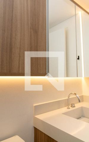 Apartamento à venda com 65m², 2 quartos e 1 vaga Apartamento à venda com 65m², 2 quartos e 1 vagaBanheiro da suíte- Cuba