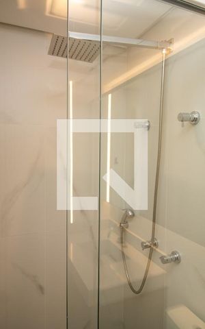 Apartamento à venda com 65m², 2 quartos e 1 vaga Apartamento à venda com 65m², 2 quartos e 1 vagaBanheiro da suíte- box e chuveiro