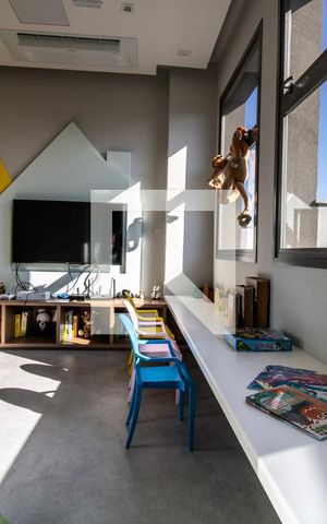 Apartamento à venda com 65m², 2 quartos e 1 vaga Apartamento à venda com 65m², 2 quartos e 1 vagaÁrea comum- Brinquedoteca, bancada c/cadeiras e TV
