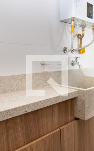 Apartamento à venda com 65m², 2 quartos e 1 vaga Apartamento à venda com 65m², 2 quartos e 1 vagaBancada tanque