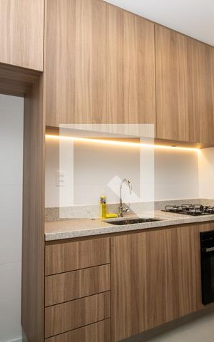 Apartamento à venda com 65m², 2 quartos e 1 vaga Apartamento à venda com 65m², 2 quartos e 1 vagaCozinha- bancada da pia e armários