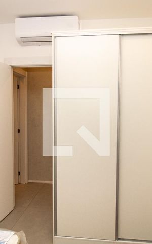 Apartamento à venda com 65m², 2 quartos e 1 vaga Apartamento à venda com 65m², 2 quartos e 1 vagaQuarto- armário
