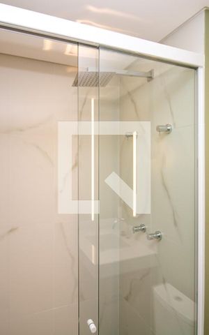 Apartamento à venda com 65m², 2 quartos e 1 vaga Apartamento à venda com 65m², 2 quartos e 1 vagaBanheiro- box e chuveiro