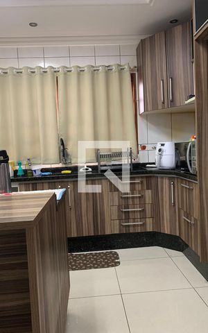 Casa à venda com 320m², 2 quartos e 8 vagasCozinha