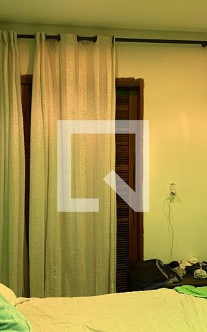 Casa à venda com 320m², 2 quartos e 8 vagasSuíte 1
