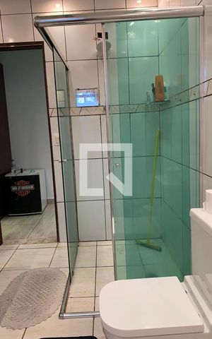 Casa à venda com 320m², 2 quartos e 8 vagasBanheiro da Suíte