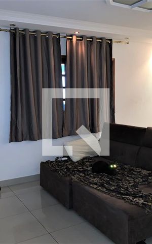 Casa à venda com 320m², 2 quartos e 8 vagasSala